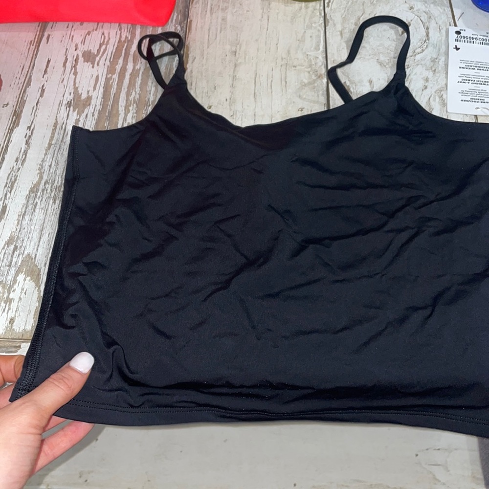 Black southern athletica cropped tank